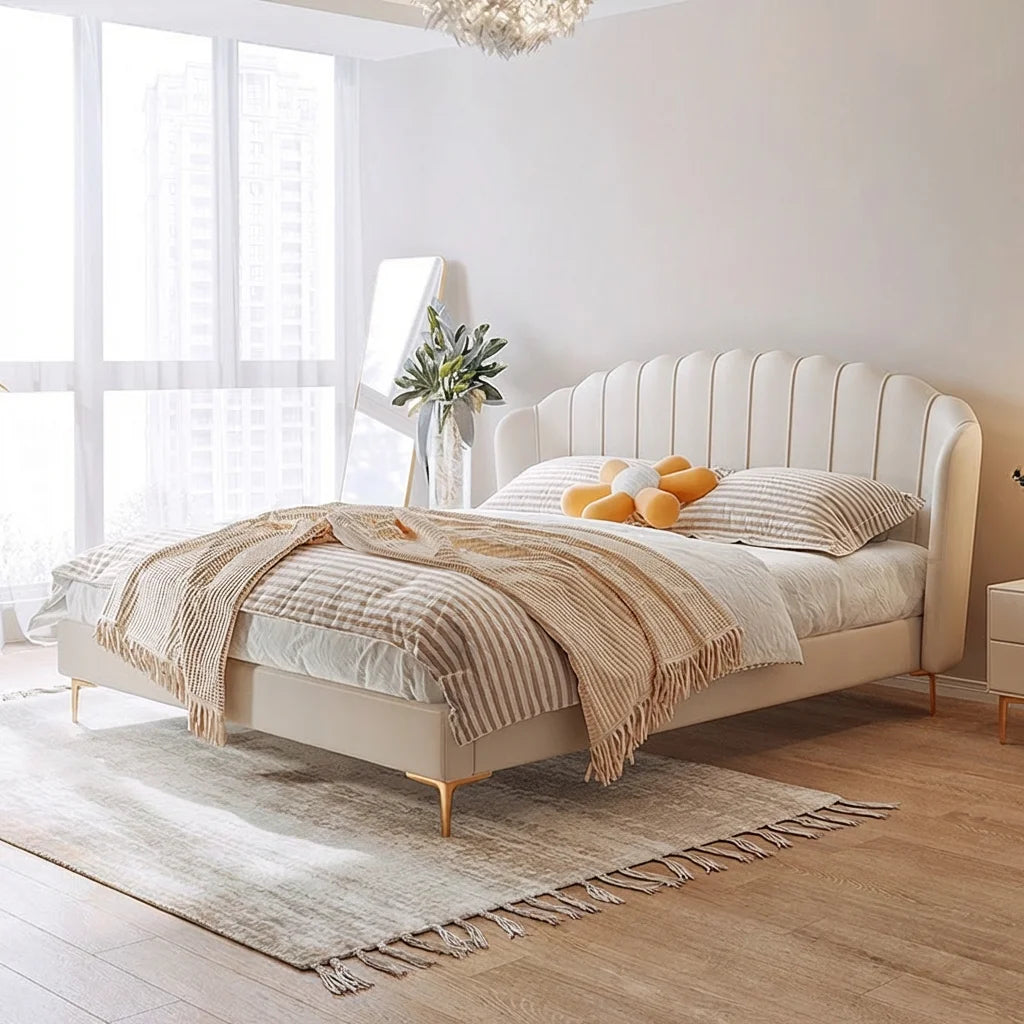 Penghao Nordic Light Luxury Petal Leather Bed - Upholstered Soft-Bag Queen Bed with Storage Option
